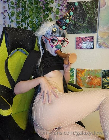 galaxyclownn nude actress pictures