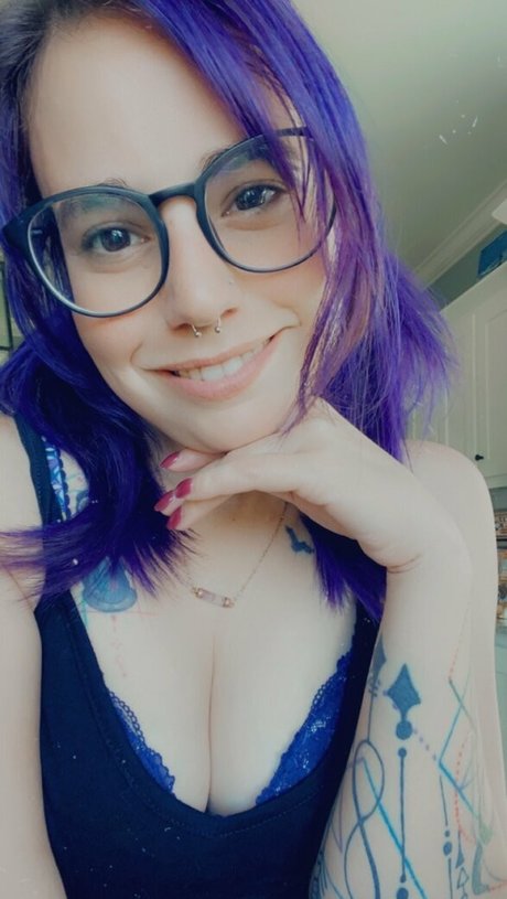 petitetreat_ sex star image