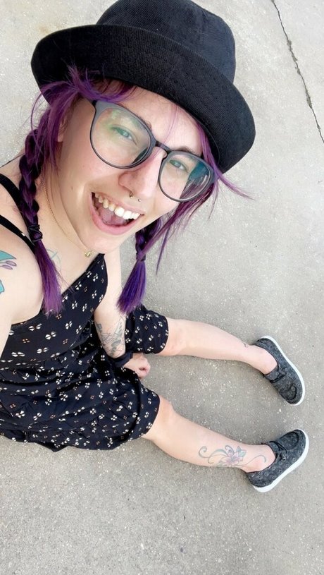 petitetreat_ star free pic