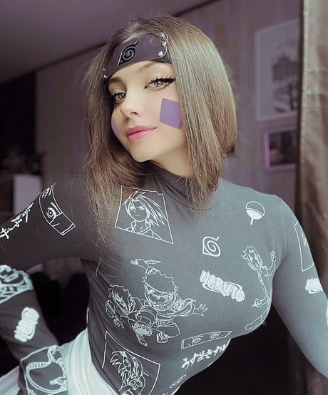 Evelinaava hd pornstar img