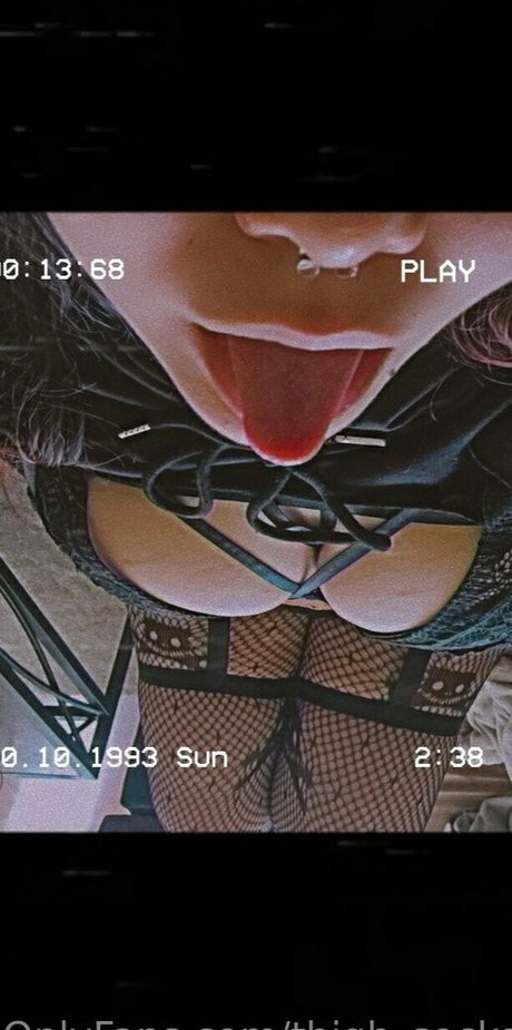 thigh socks model pic