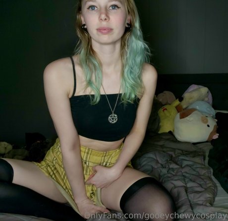 gooeychewycosplay hd actress photos