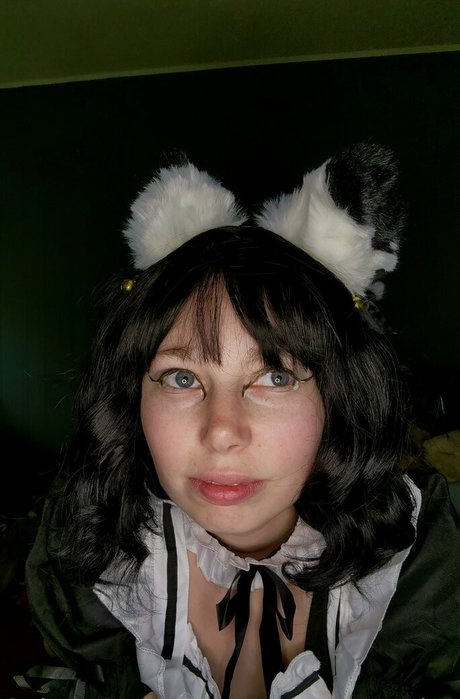 gooeychewycosplay exclusive model image