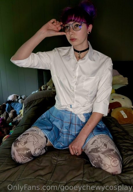 gooeychewycosplay model adult photo