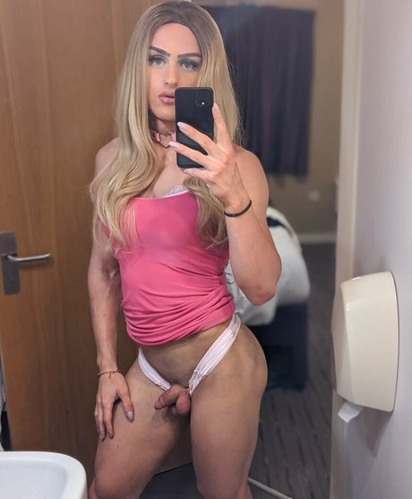 tayrosiee star erotic image