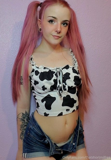 lilydarkofree sex model gallery