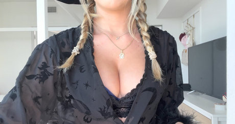 destinyyyyx3 pornstar high quality pictures