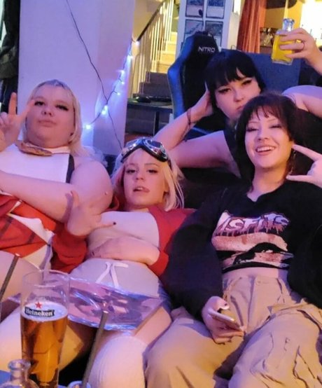 frogzzi nudes star galleries