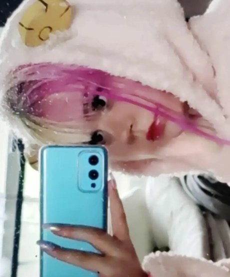 frogzzi pretty actress gallery