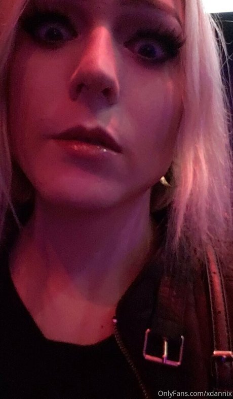 xdannix star sexy pic