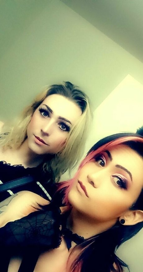 xdannix nude actress image