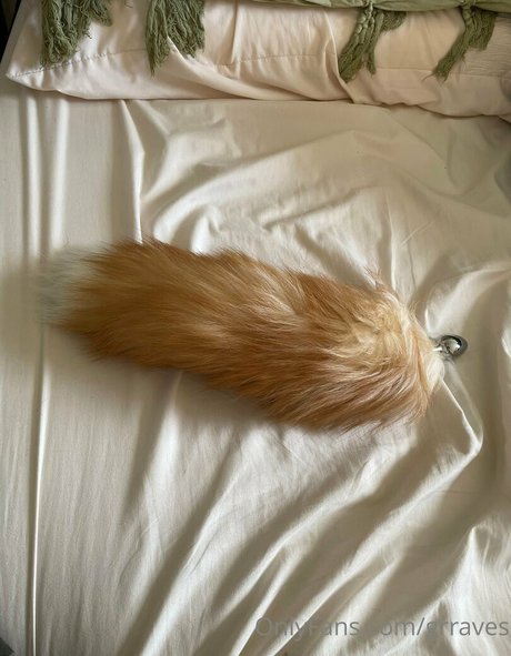 grraves model nice pics