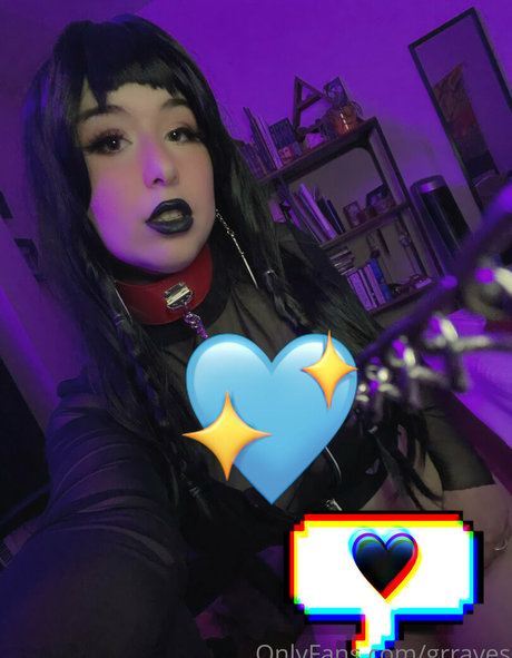 grraves model xxx photos