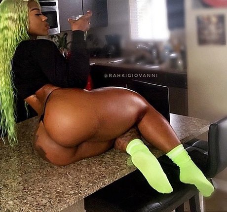 Rahkigiovanni star hot pic