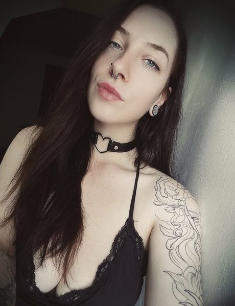 vicki25 nude pornstar gallery