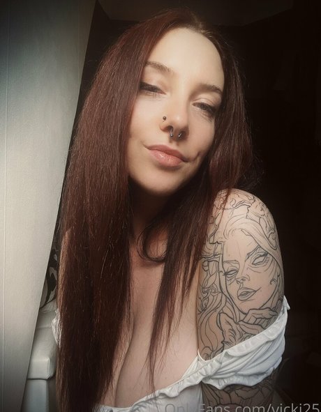 vicki25 adult star pics