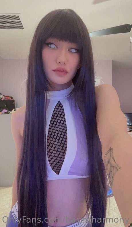 harmonyeva hot model image