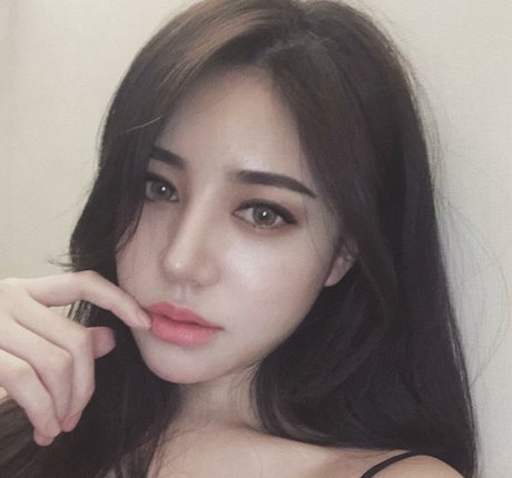 Bunniejin model xxx galleries