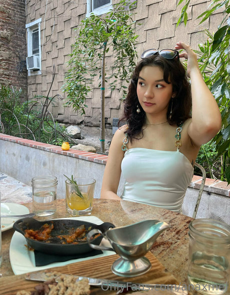 anaxmei adult star archive