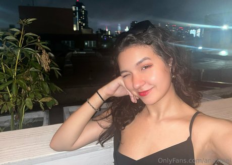 anaxmei pornstar adult gallery