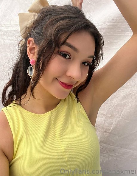 anaxmei model hot photo