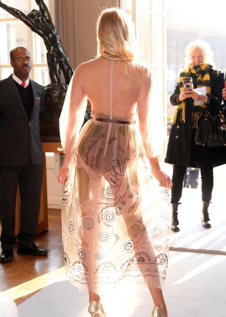 Karlie Kloss pretty model img