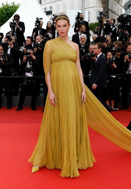 Karlie Kloss perfect actress archive