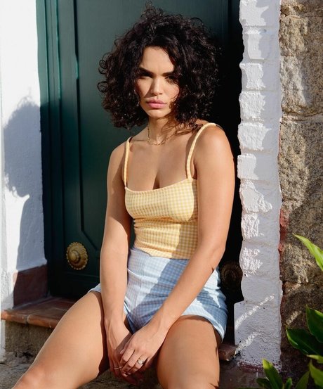 Giovana Cordeiro actress archive