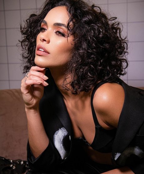 Giovana Cordeiro top pornstar archive