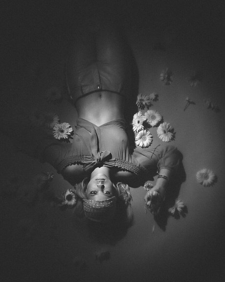 Sofia Richie sexy model pic