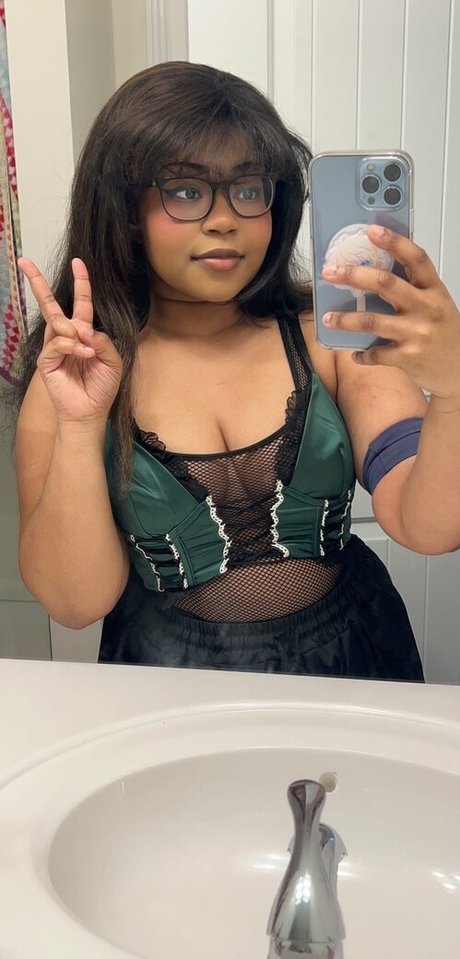 Ria Parker star nice img