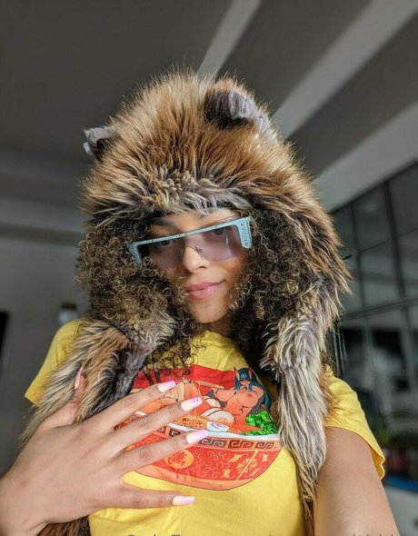 createwithkira free model images