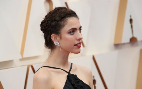 Margaret Qualley model nudes photos
