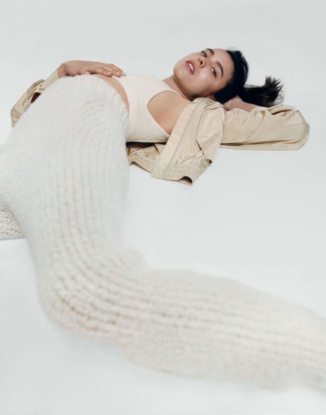 Margaret Qualley pornstar img