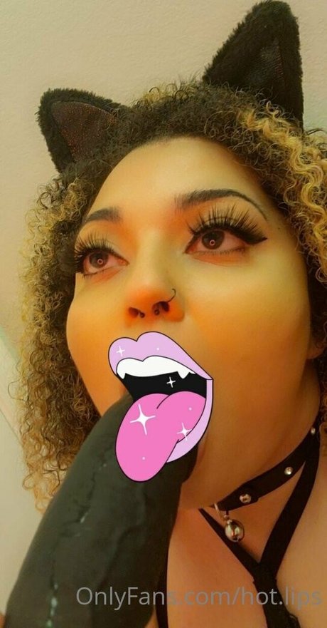 hot lips erotic actress pics