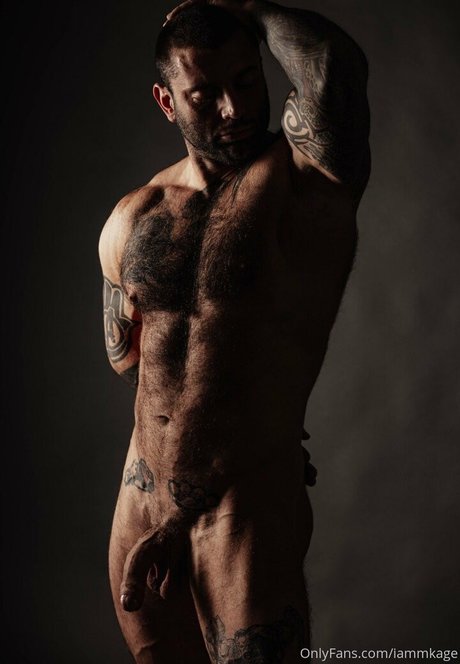 iammkage model top image