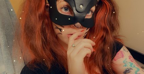 deluxious pornstar hot gallery