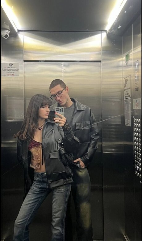 Zeynep Kurubacak model naked galleries