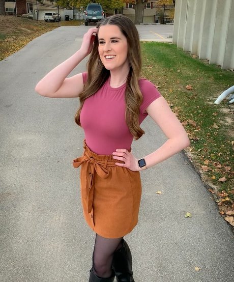 Local TV Presenters model naked pics