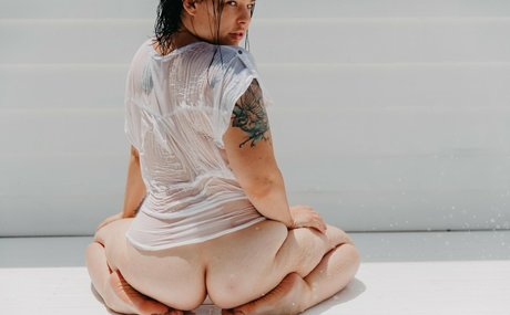 Mandy Lee art actress photos