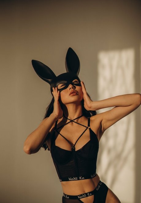 lina xena nude model images