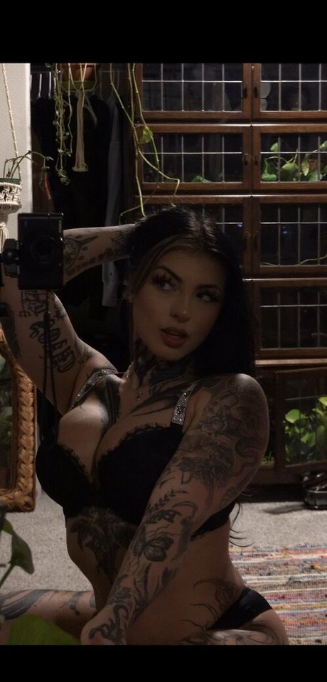 sinnersafina adult model gallery