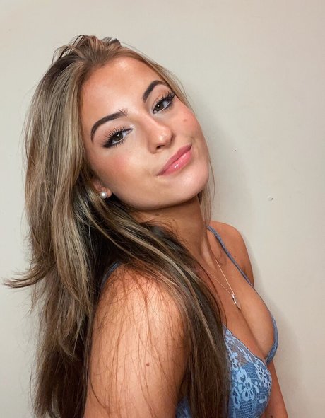 Lauren Bauer xxx model photo