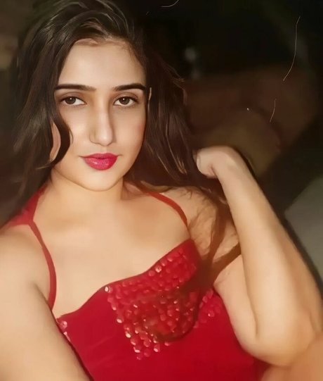 Aniza Hazel star photos