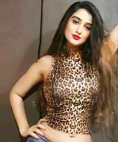 Aniza Hazel model beautiful images