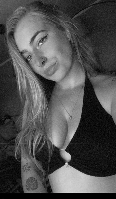 Blondinbelka star exclusive picture