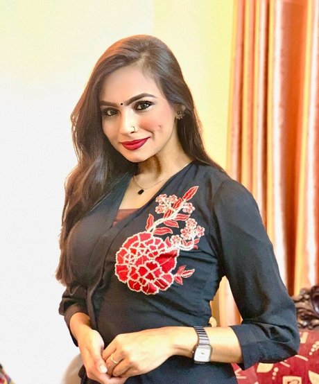 Umme Zamilatun Naima star nude pics