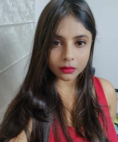 Tassels and Trails nude star pic