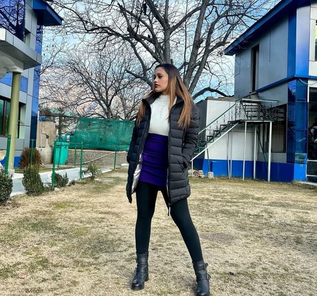 Akanksha Jain pretty actress pics