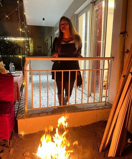 Akanksha Jain star naked photos